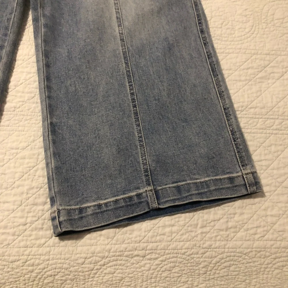 Hudson wide leg tie waist jeans. Size 14. - Picture 4 of 10